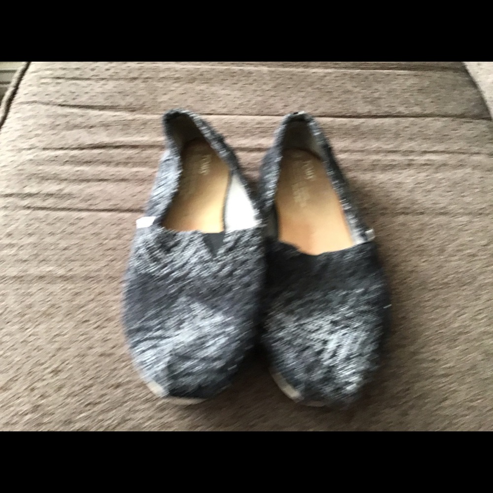 Toms
